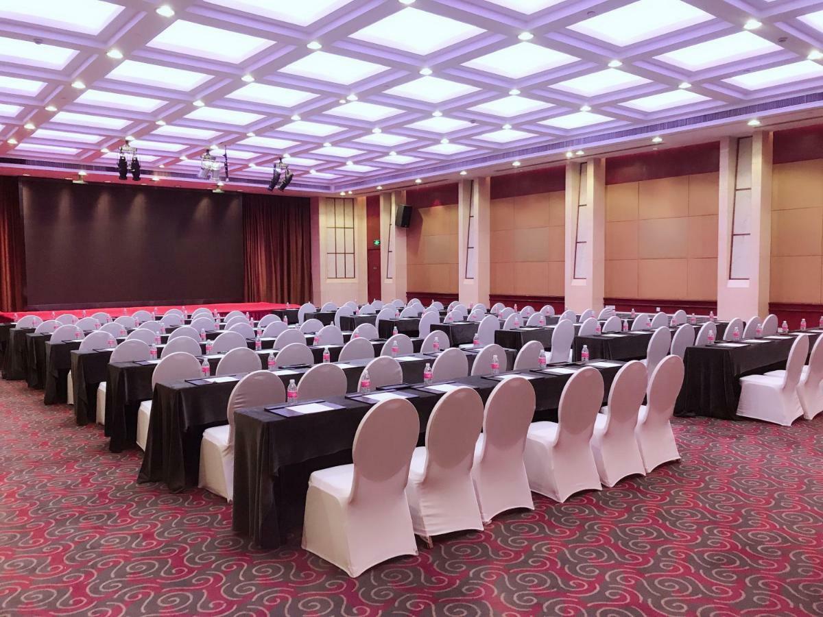 Parkline Century Park Hotel Sanghaj Kültér fotó